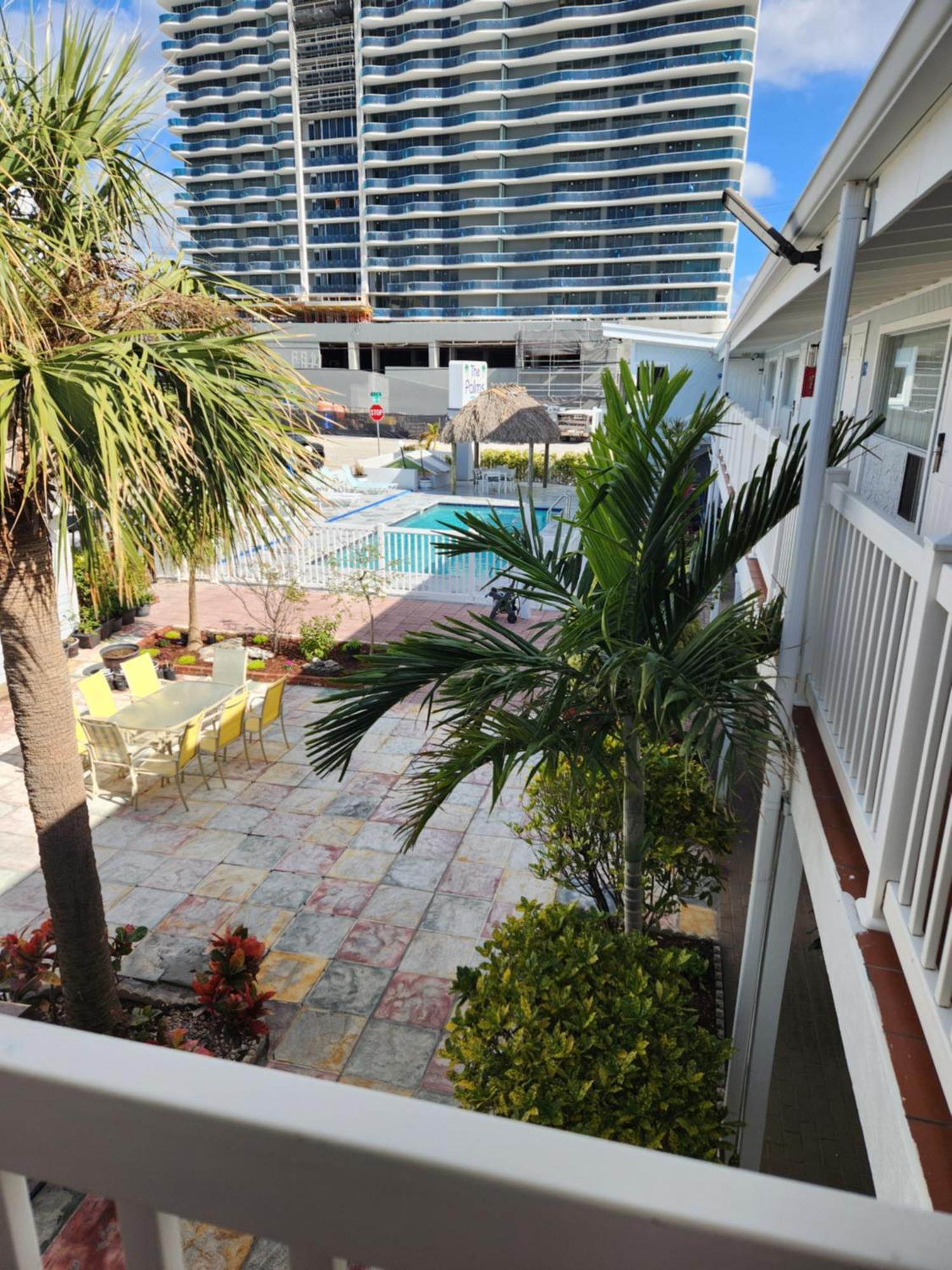 The Palms On Ocean Motel Pompano Beach Exterior photo